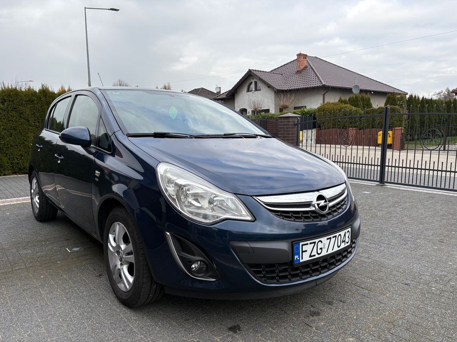 Opel Corsa 1.4 2011 rok