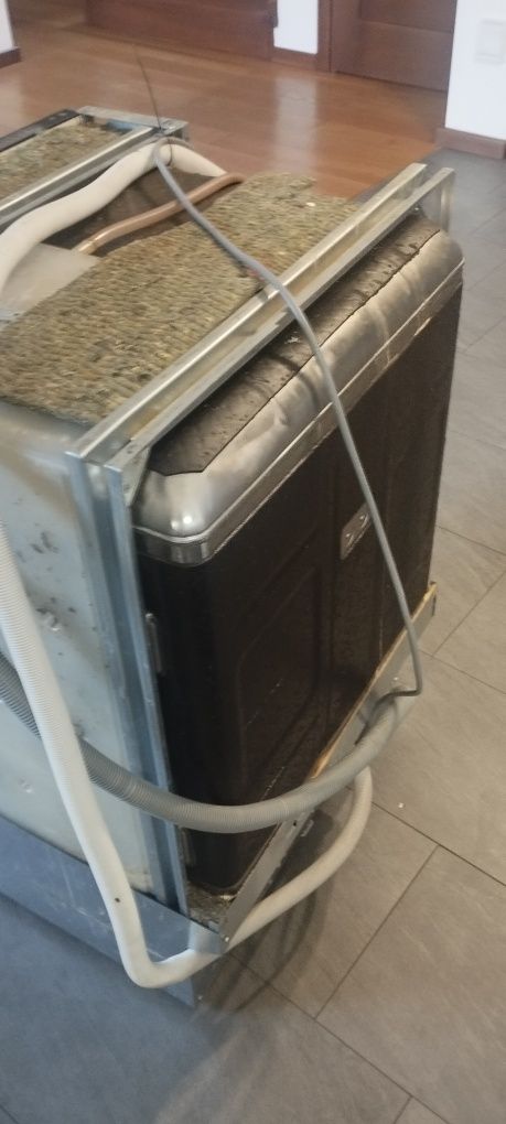 Zmywarka Whirlpool 6th sense AGD 6240/1 Fd