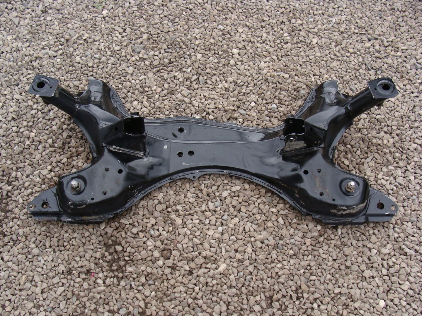 SANKI BELKA ZAWIESZENIA TOYOTA RAV4 II 2002-2006r USZKODZONE