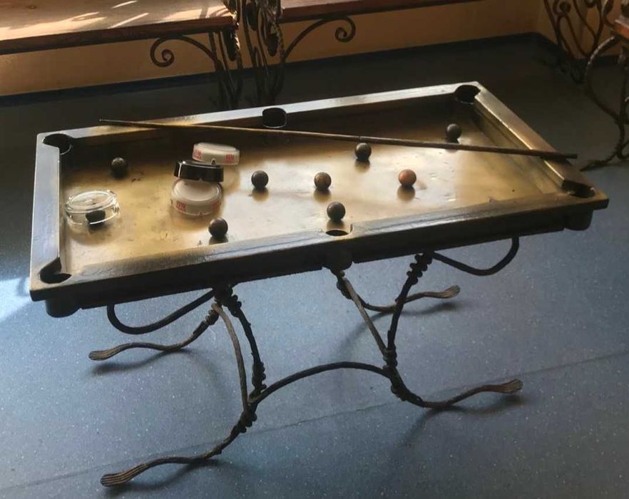 Эксклюзивная пепельница в форме бильярдного стола