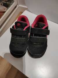 Buty Nike dla dziewczynki rozmiar 25