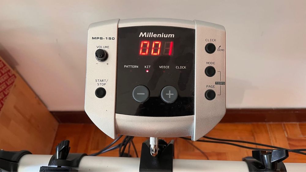 Bateria eletrónica Millennium MPS-150
