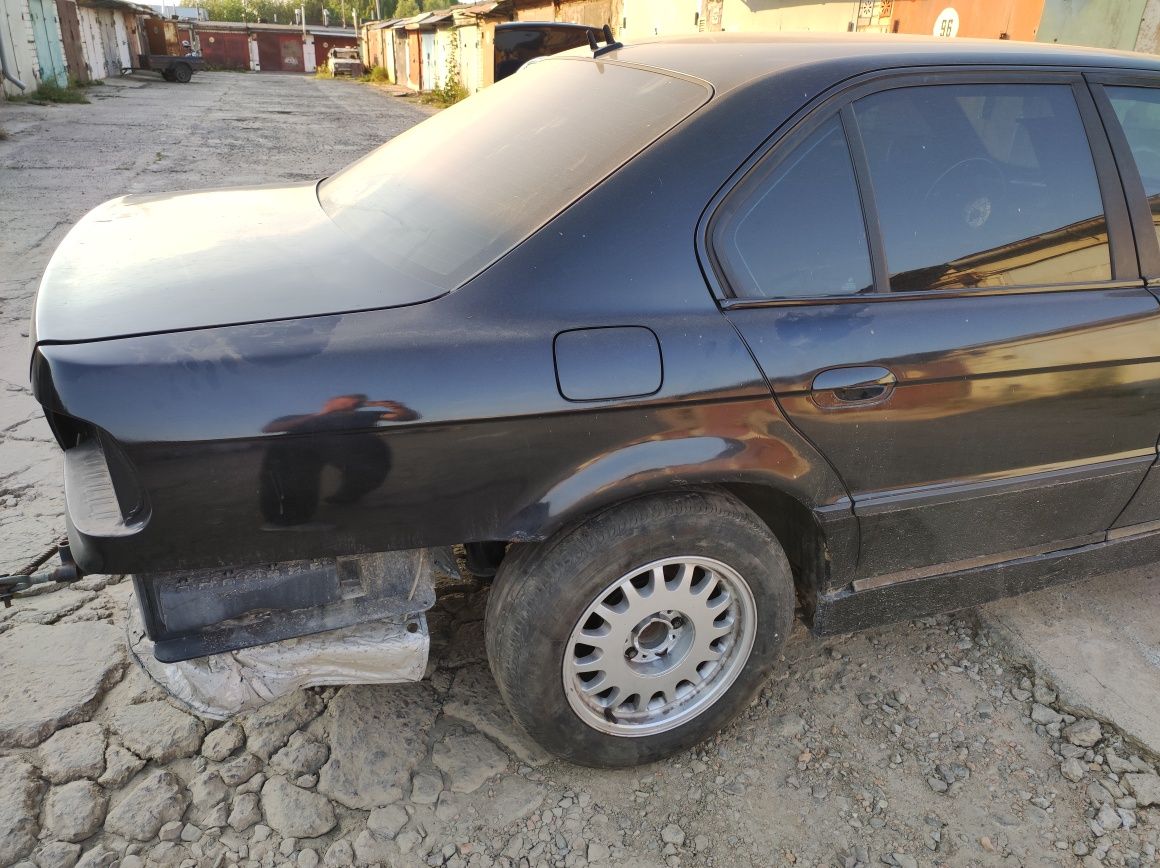 BMW E38 2000 4.4 бензин кузов з документами