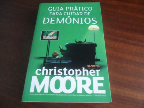 "Guia Prático Para Cuidar de Demónios" de Christopher Moore