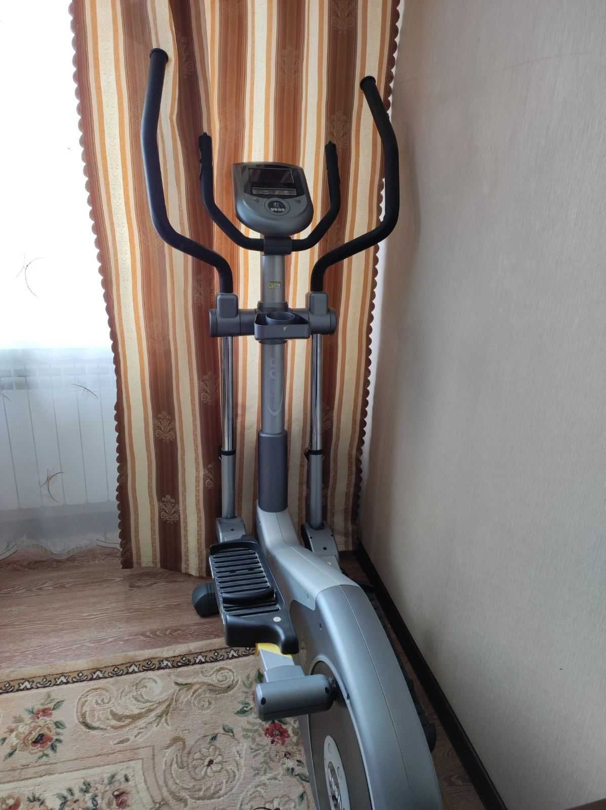 Кардіотренажер Орбитрек Go Elliptical Vena V-600