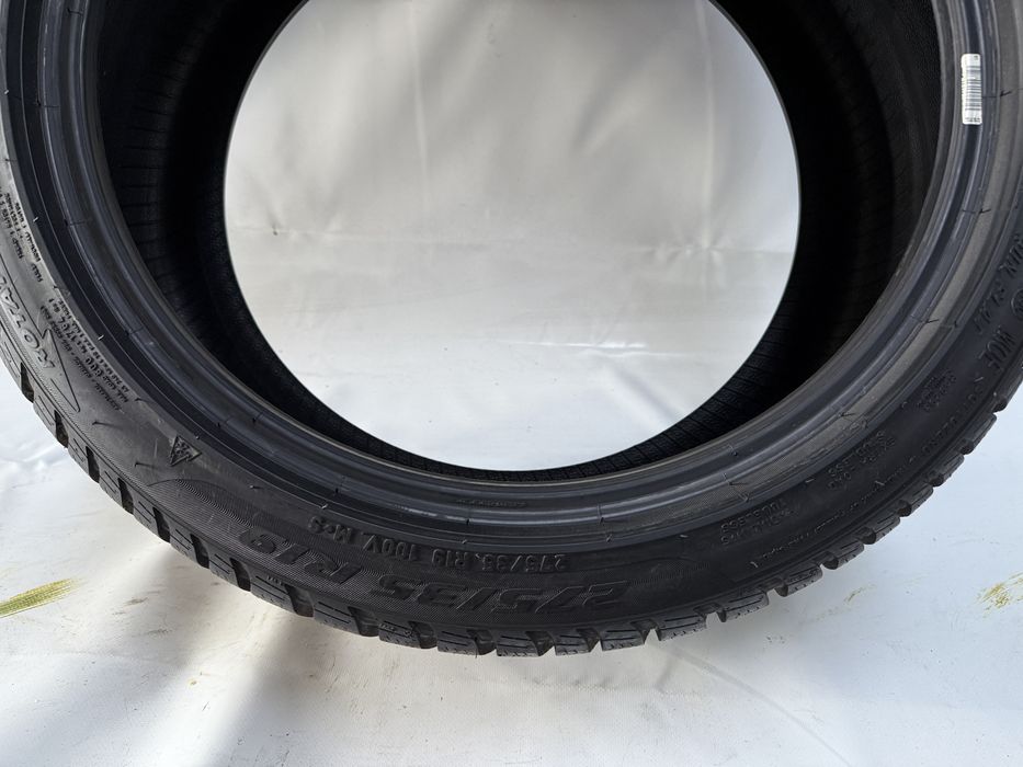 275/35/19 Pirelli Sottozero 3 MOE Run-Flat 100V