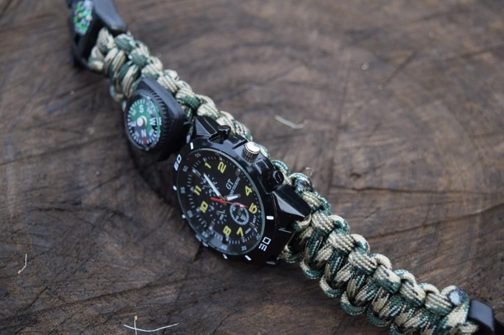 Pulseira paracord camuflada com RELÓGIO flint e bússola airsoft