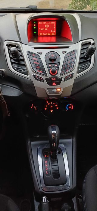 Ford Fiesta 1.6 Автомат 2011 року в гарному стані