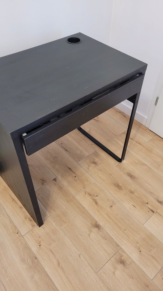 Biurko czarne z szufladą_ Ikea Micke