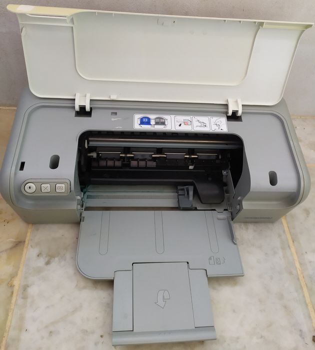 Принтер HP C9079A .