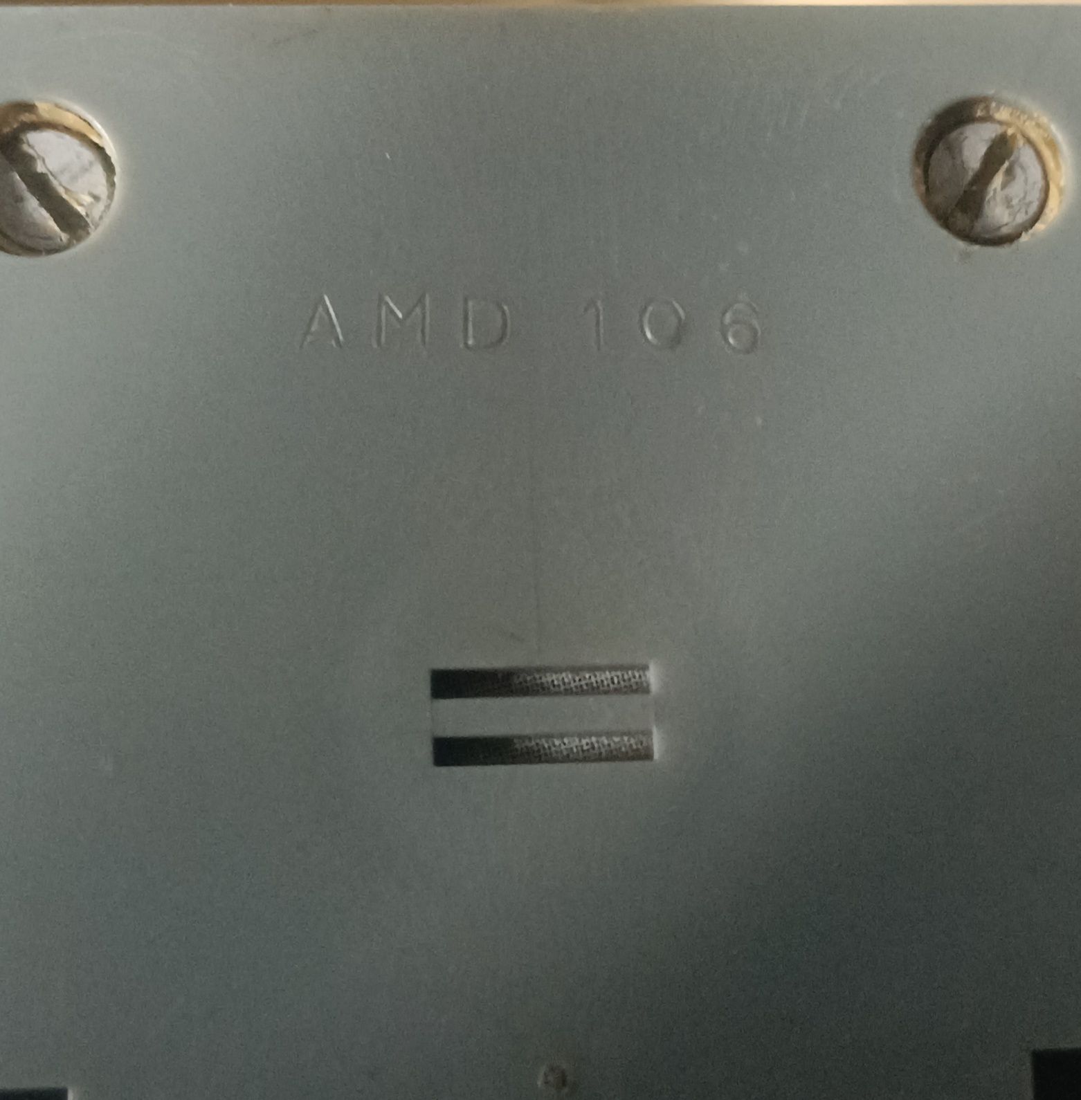 Mikrofon tesla amd 106