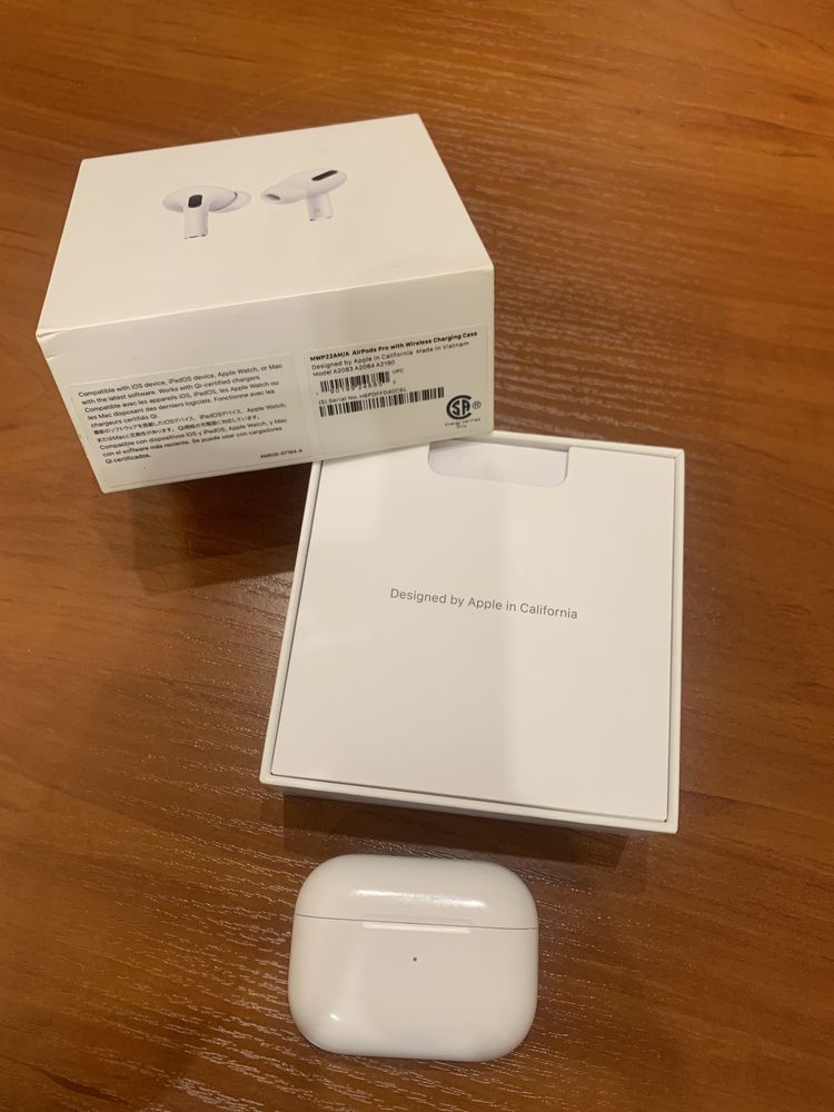 Навушники AirPods Pro