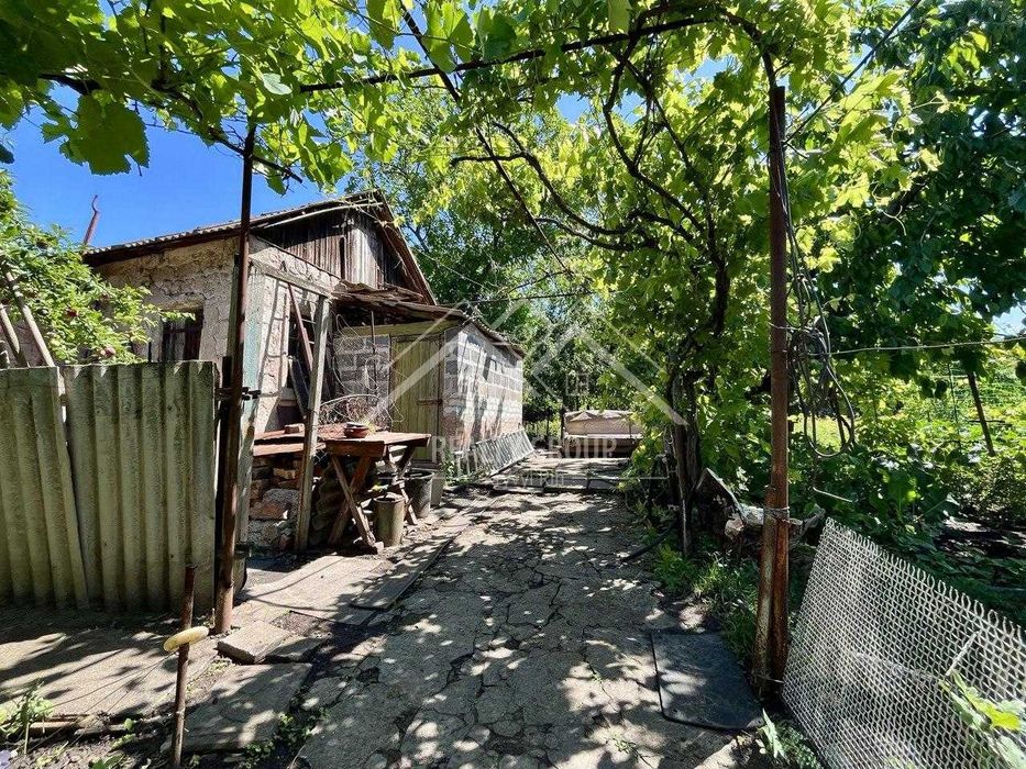 Продаж  просторого будинку Універмаг 44 квартал