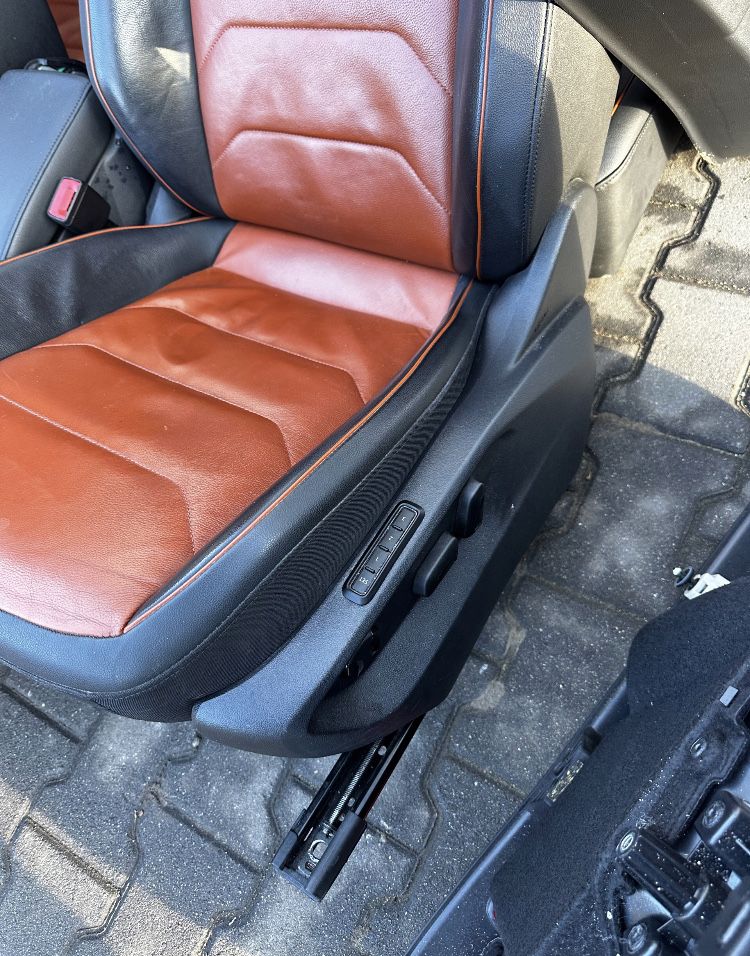 TIGUAN 5NN 5NA Allspace R-LINE Сидіння Шкіра Комплект Пам‘ять