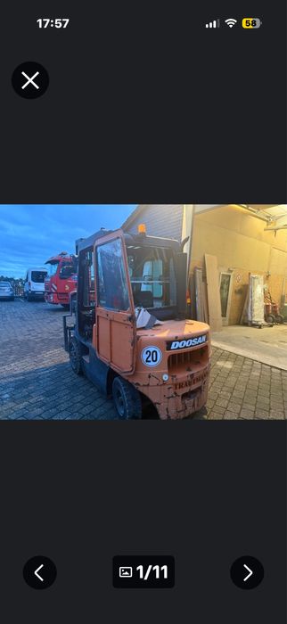 Empilhador doosan de 3 toneladas