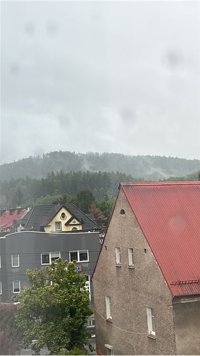Sprzedam 3-pokojowe mieszkanie+ balkon+ pjwnica, ul Koszyka