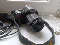 Nikon D40 фотоапарат з об'єктивом