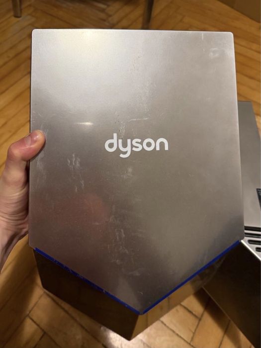 Сушарки для рук Dyson airblade V