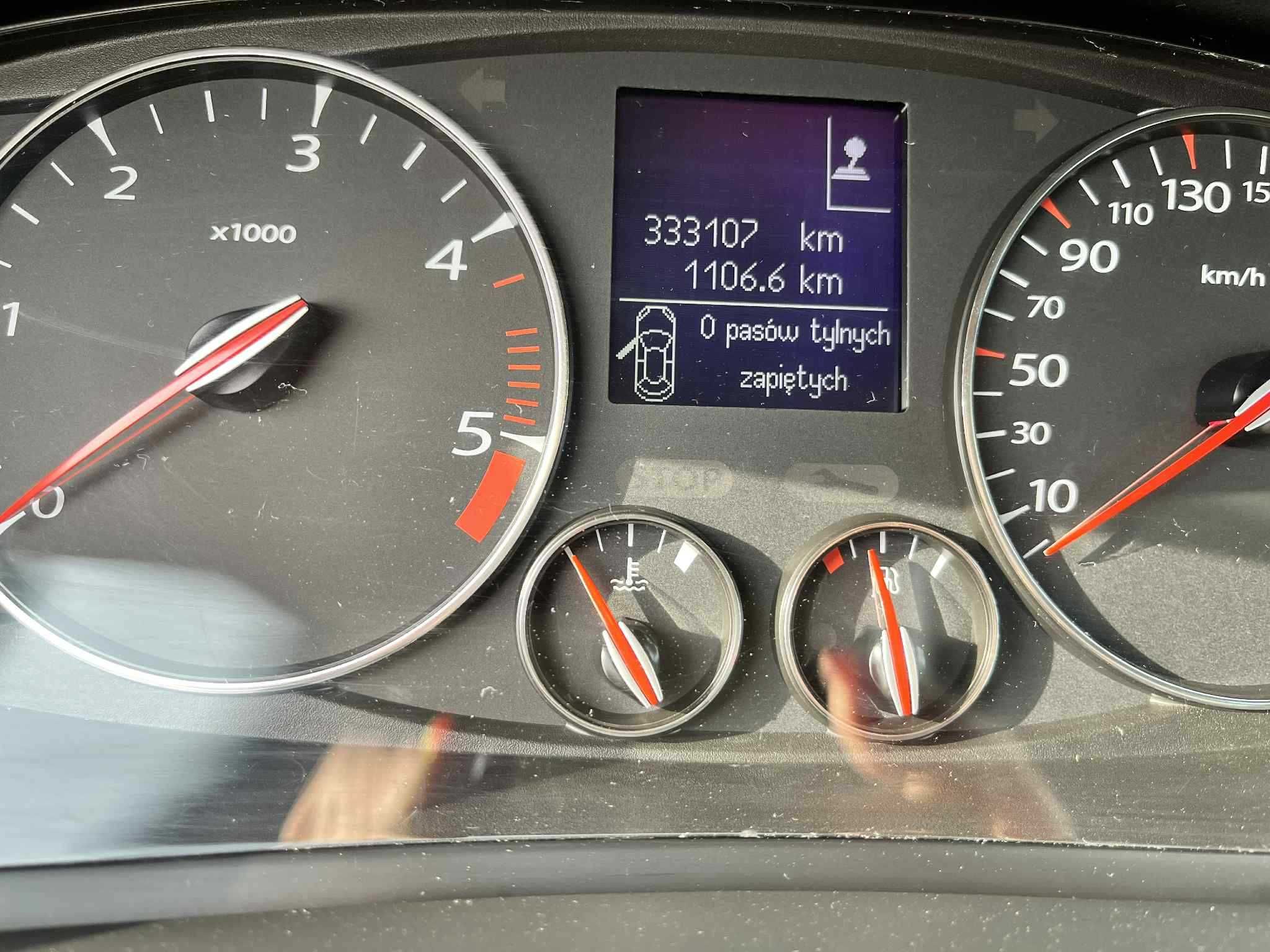 Renault Laguna III 2.0 dCi uszkodzona