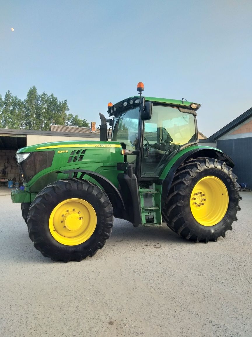 Ciągnik rolniczy John Deere R6150