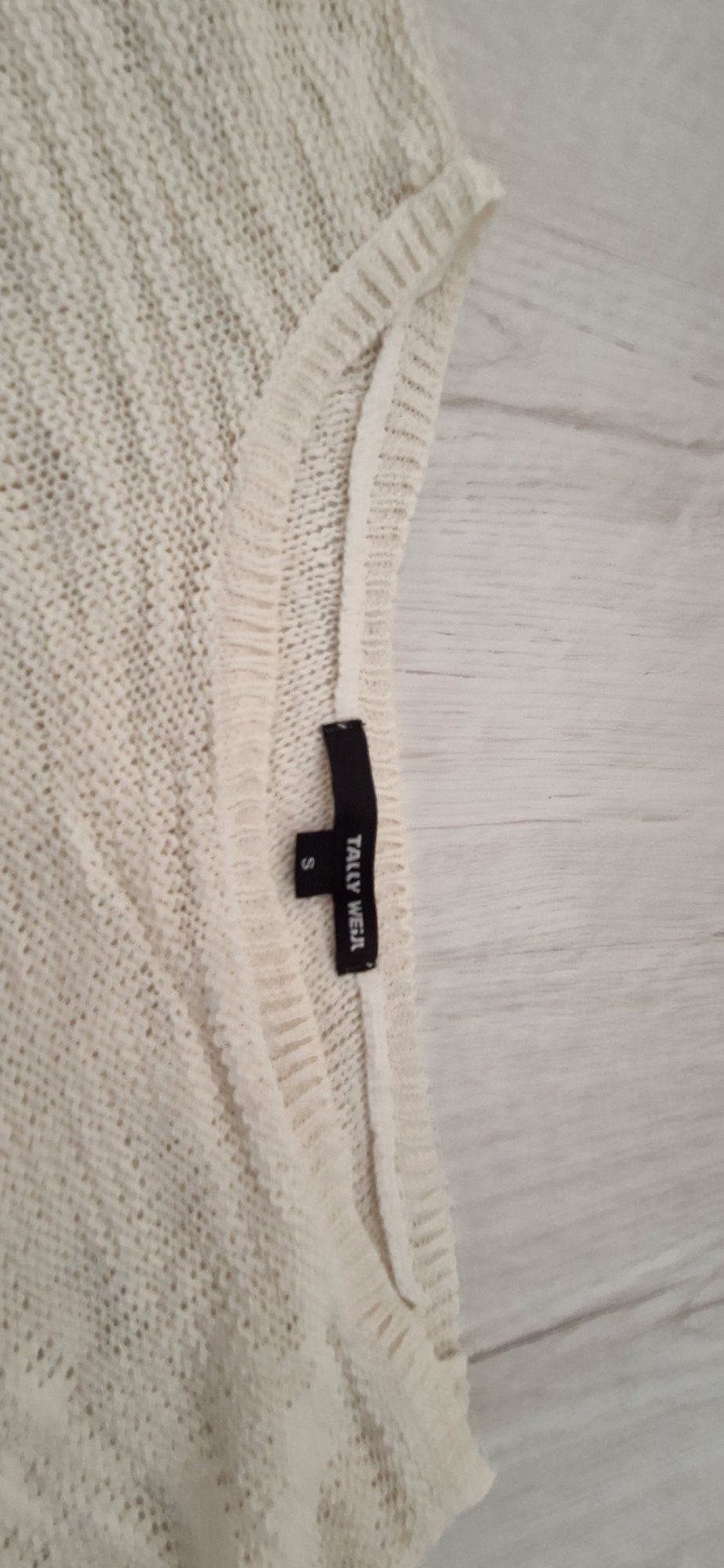 Tally Weijl S/36 biały sweter asymetryczny