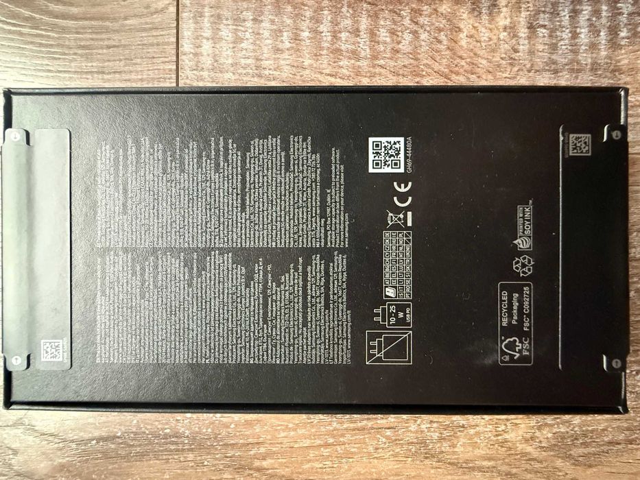 smartfon Samsung Galaxy S24 FE 256GB plus selfie stick NOWY