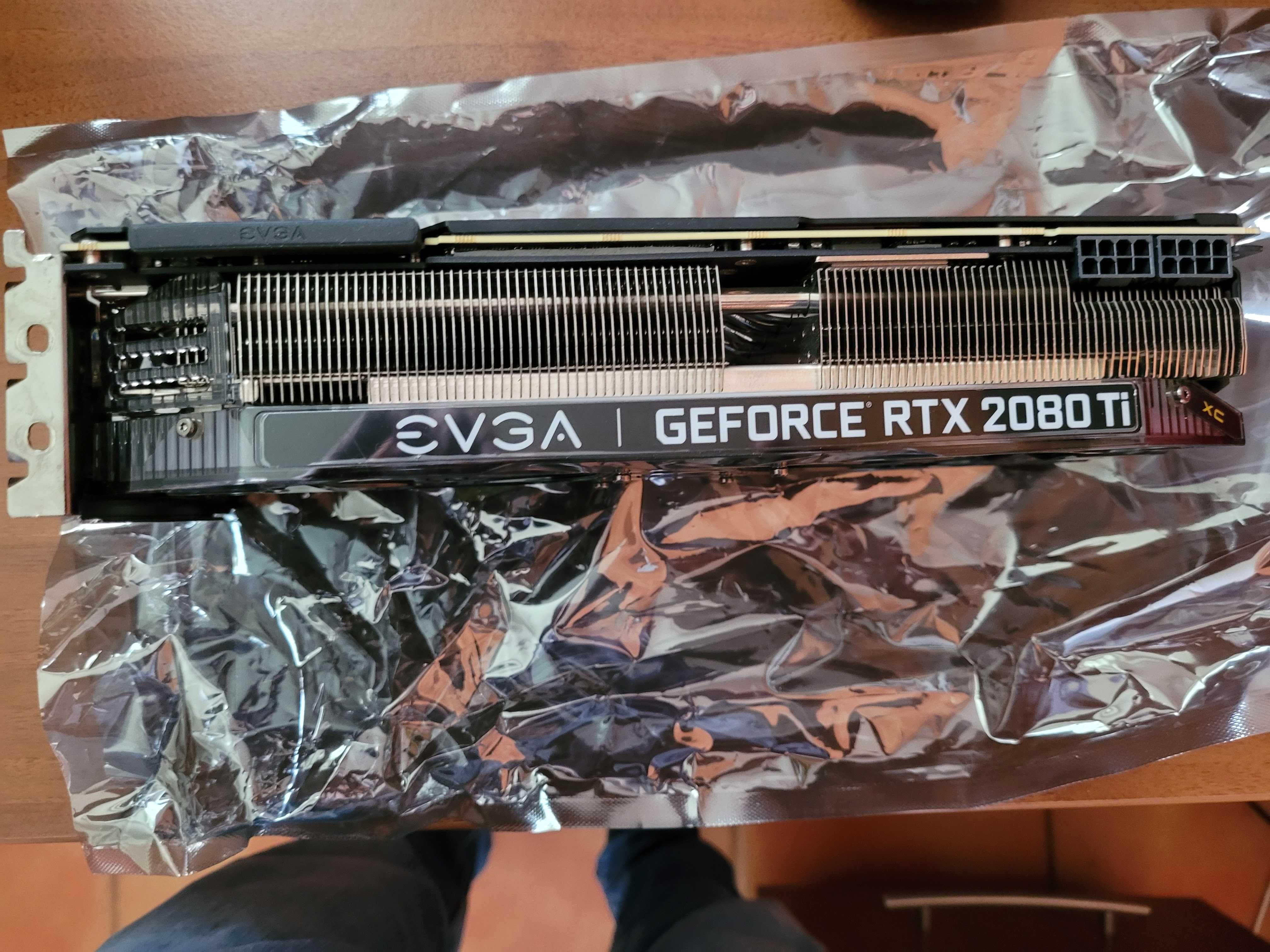 EVGA GEFORCE RTX 2080 TI XC Ultra - Usada apenas para jogar DCS
