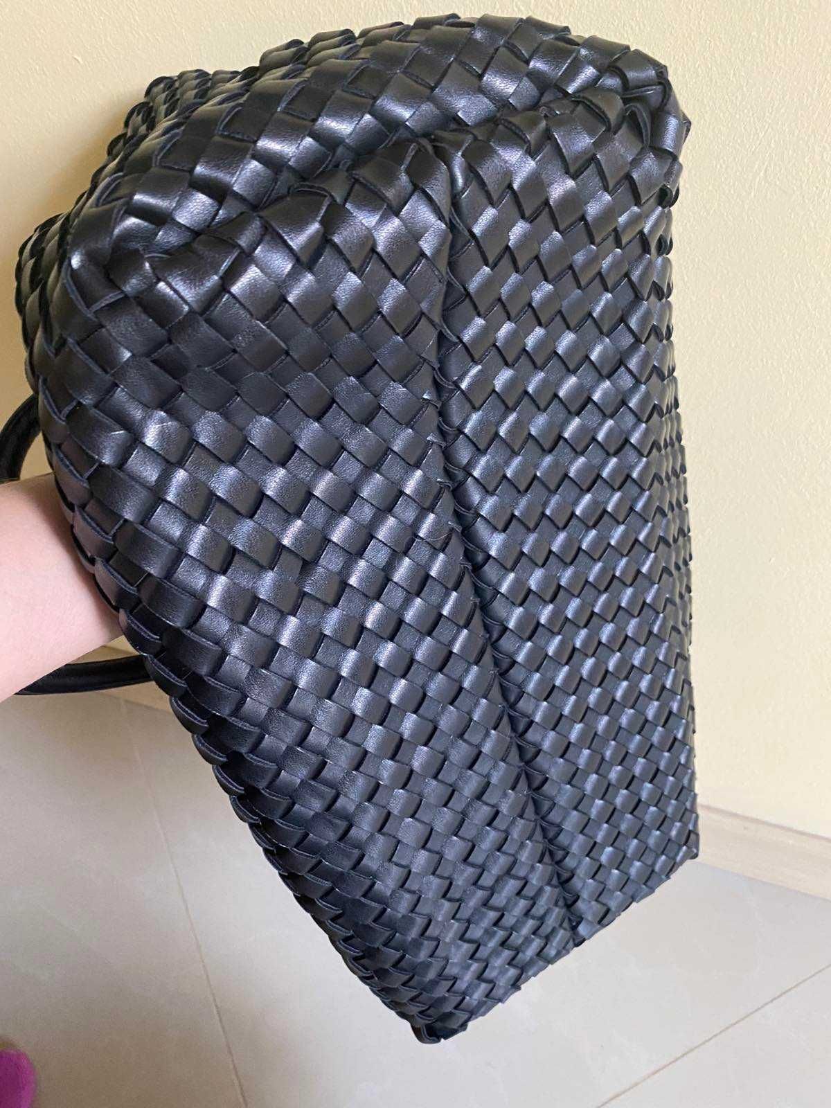 Продам сумку Bottega Veneta отличное состояние