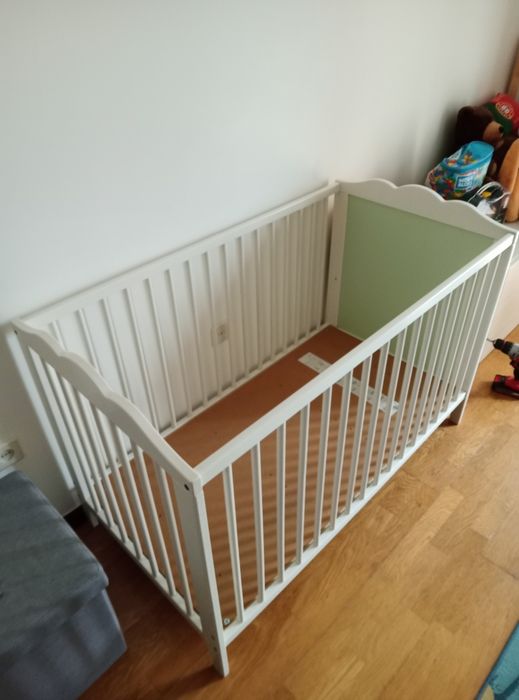 Berço lacado branco