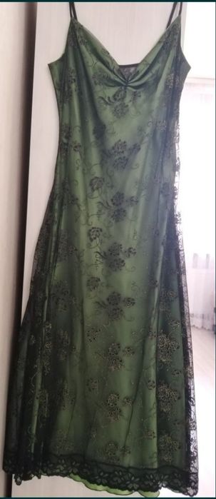 Вінтажна довга вечірня сукня зеленого кольору