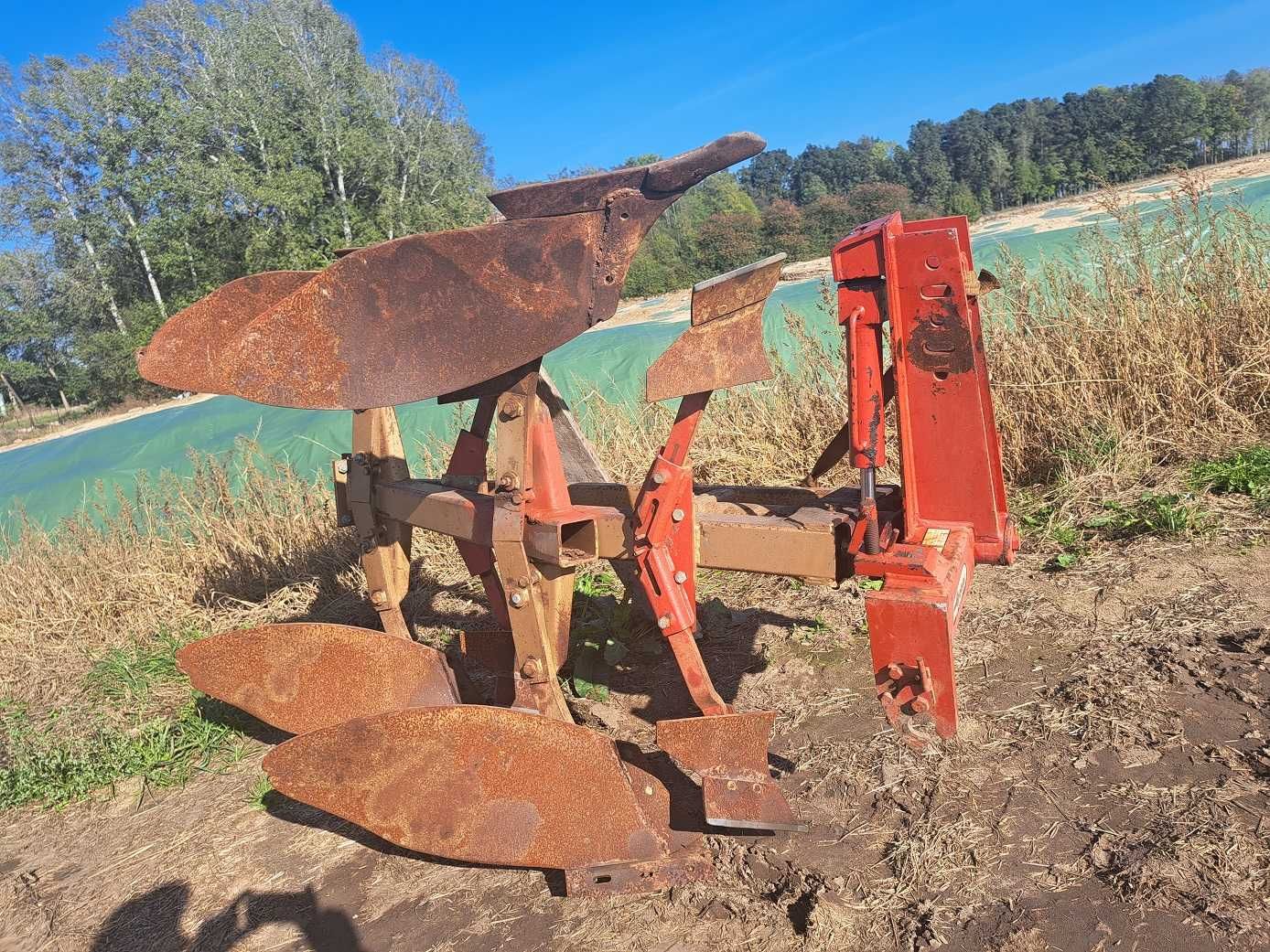 częsci pompa ,koła  pługa, goizin ,rozdzielacz tura