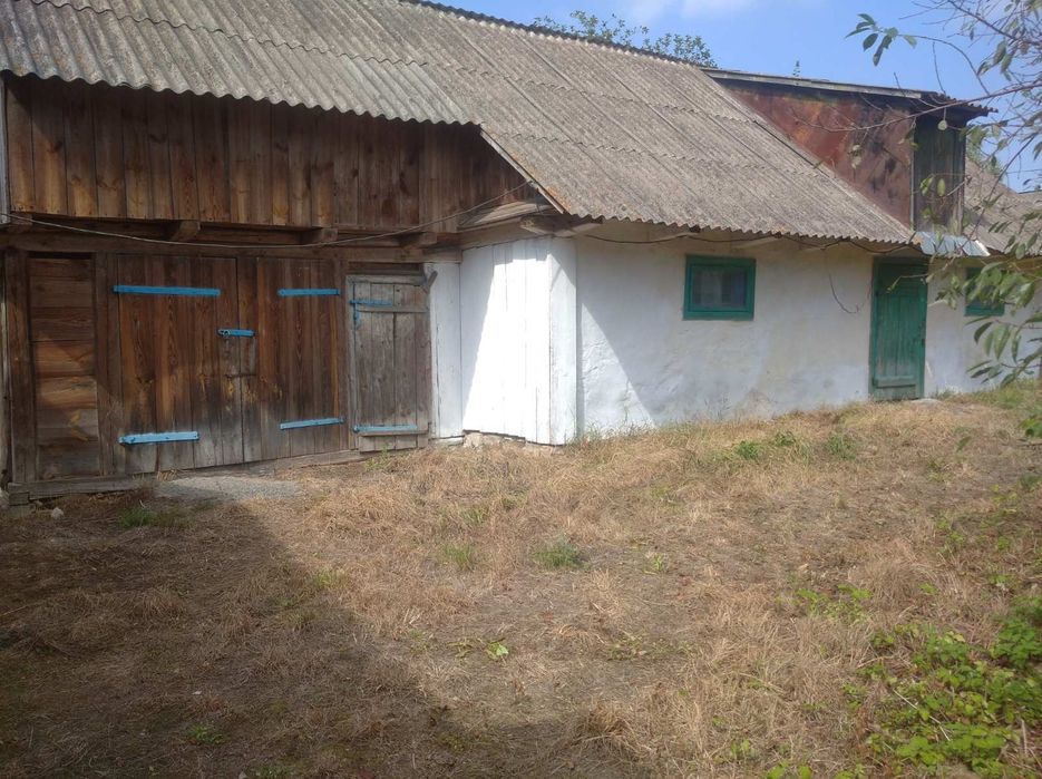 Продам будинок в селі (13км до Острога/22км до Нетішина)