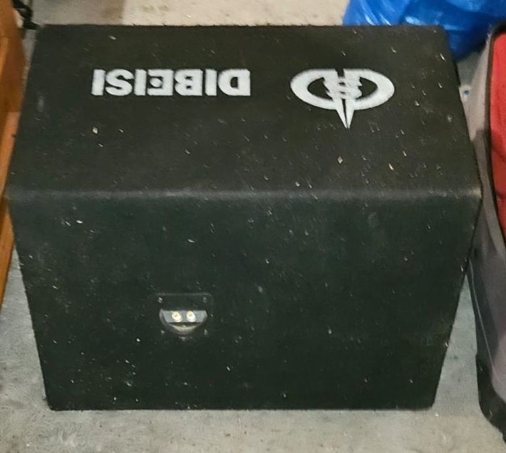 Witam sprzedam subwoofer