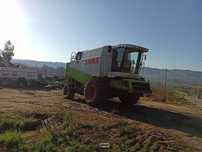 Ceifeira Claas Lexion 450 4x4 com auto-contour