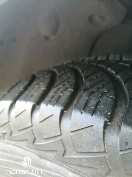 Гольф 4  2001р. 1.4 16v 154000 пробігу.