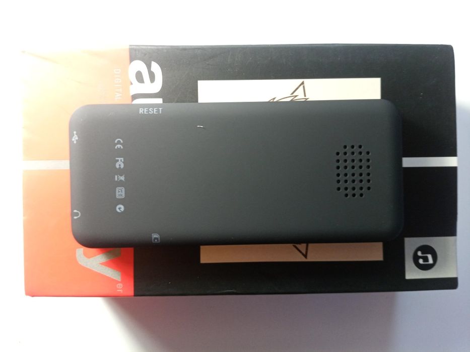 MP3-MP4 плеер память 8GB+SD,FM Radio,Bluetooth,EBook, диктофон,видео