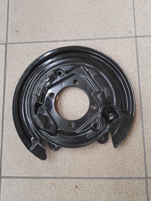 Tarcza kotwiczna - Toyota Corolla e12