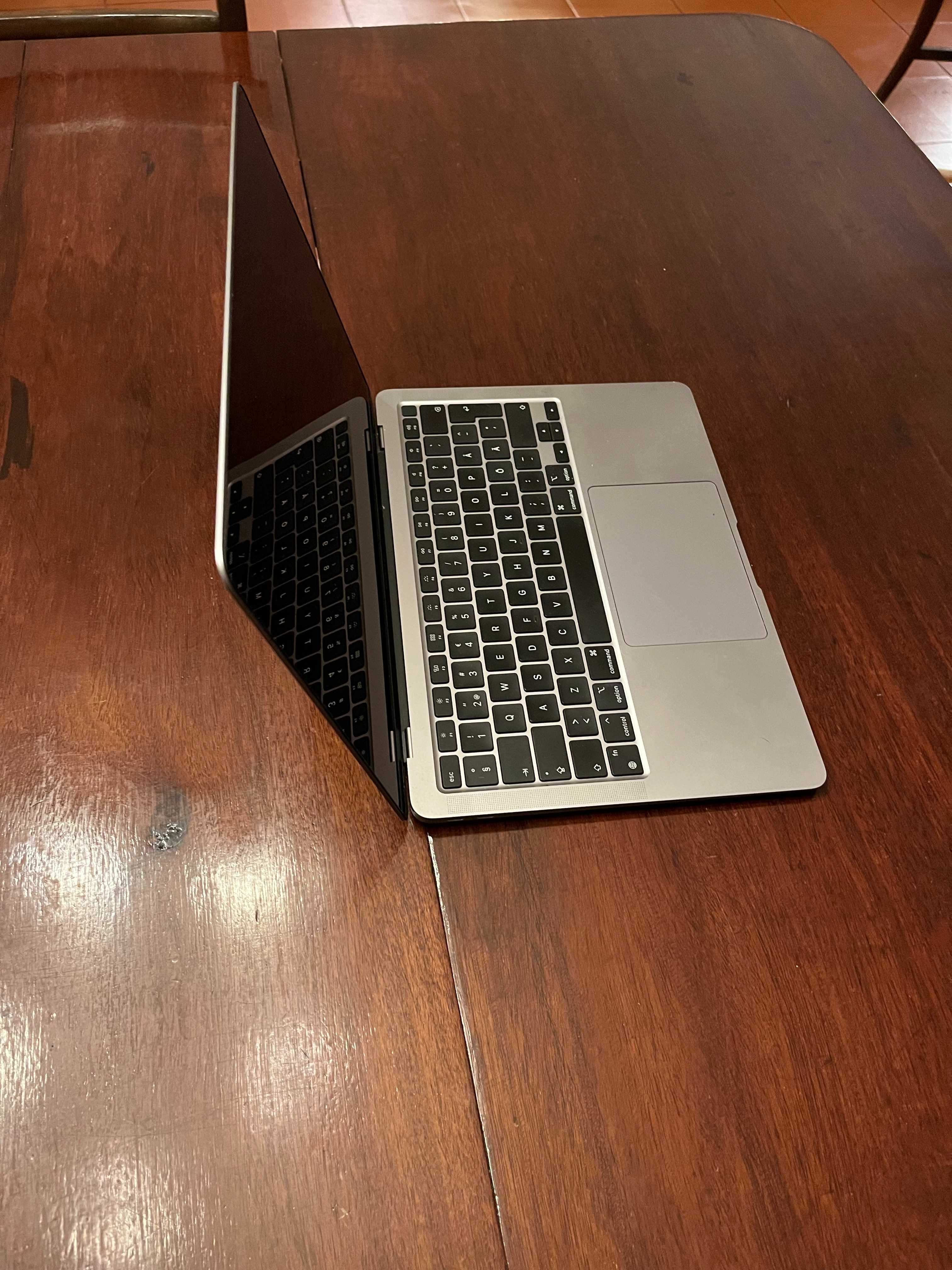 MacBook Air 13” Retina (2020) Adquirido em Dezembro de 2021 – Novo