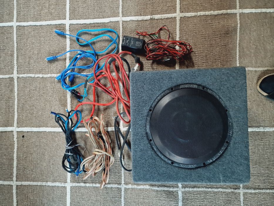 Subwoofer EARTHQUAKEE do samochodu