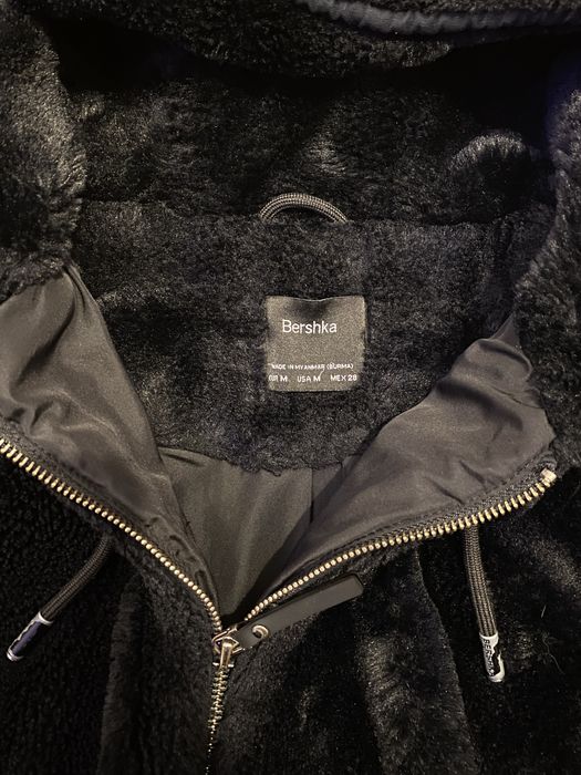 krótkie czarne futro Bershka M
