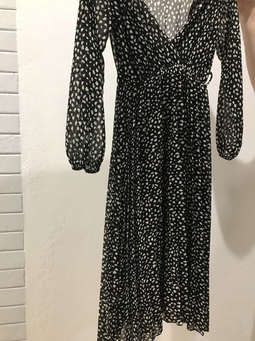 Сукня /плаття.         ,