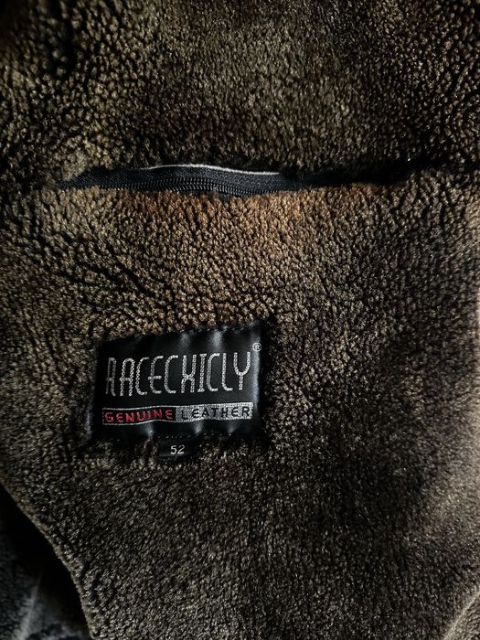 Чоловіча, чорна, шкіряна зимова куртка