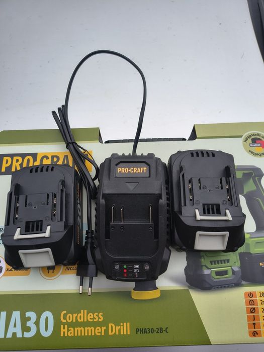 Два акумулятора Procraft 4A і зарядка