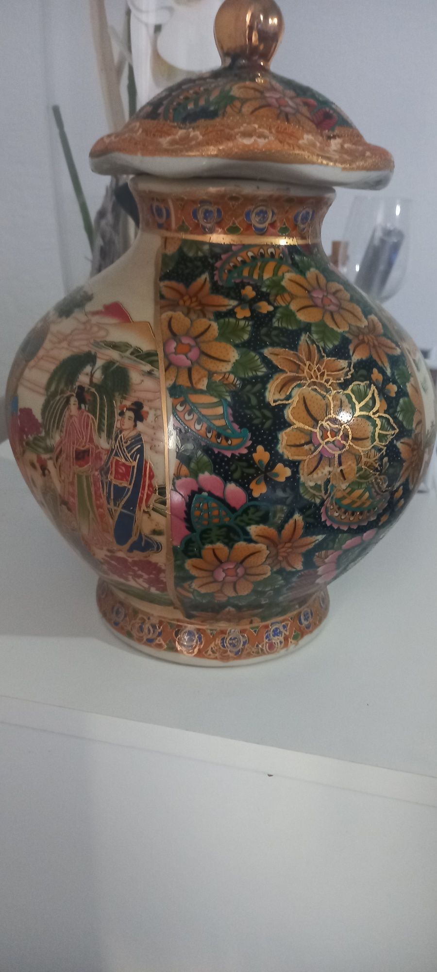 Stara waza prawdopodobnie japońska
