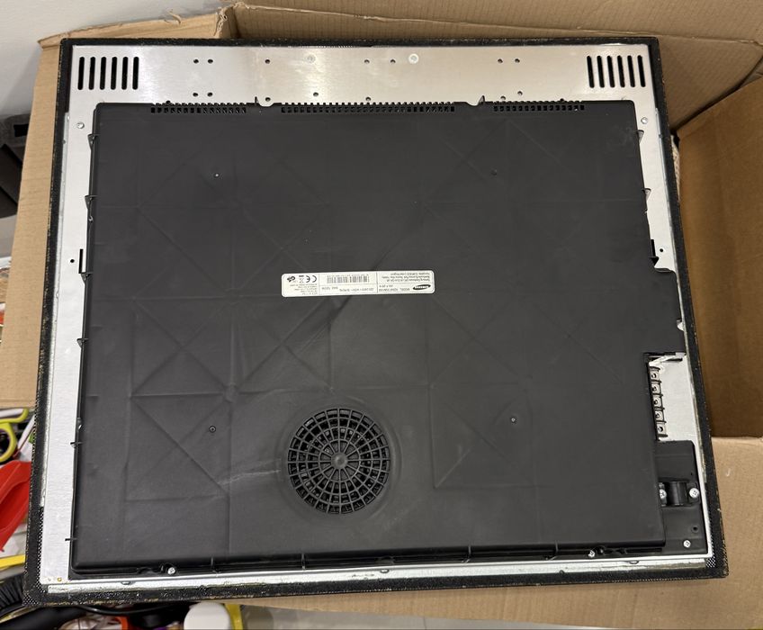 Płyta indukcyjna Samsung NZ64F3NM1AB