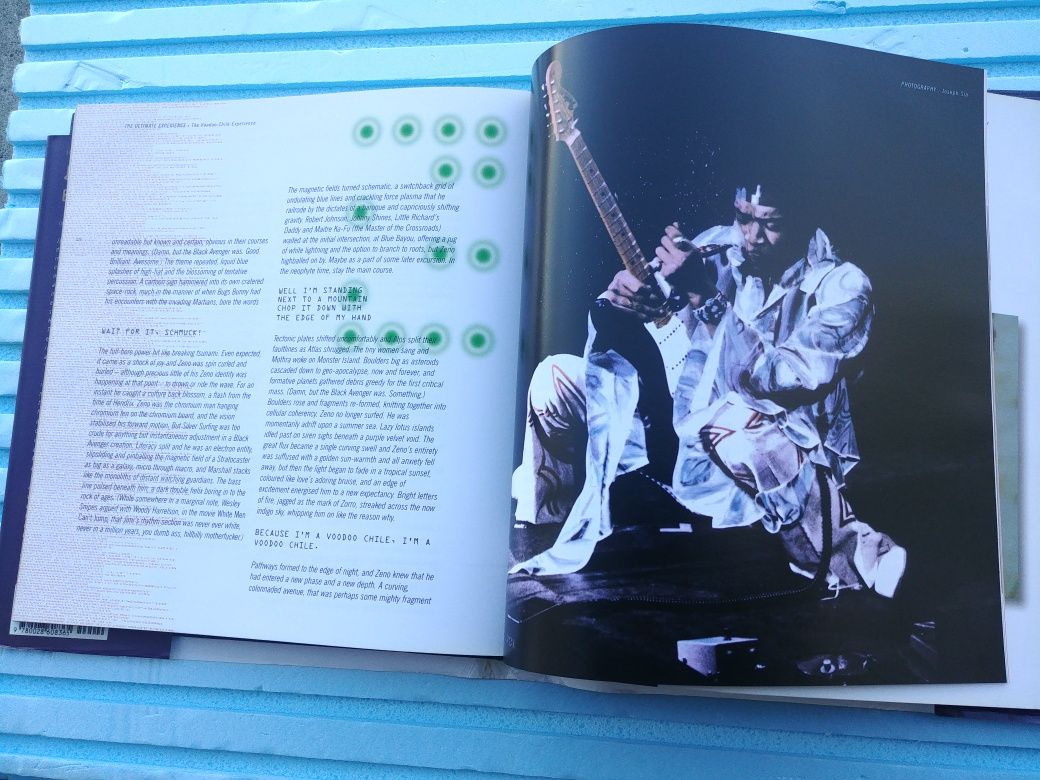 Livro Jimi Hendrix "The Ultimate Experience" fotos raras