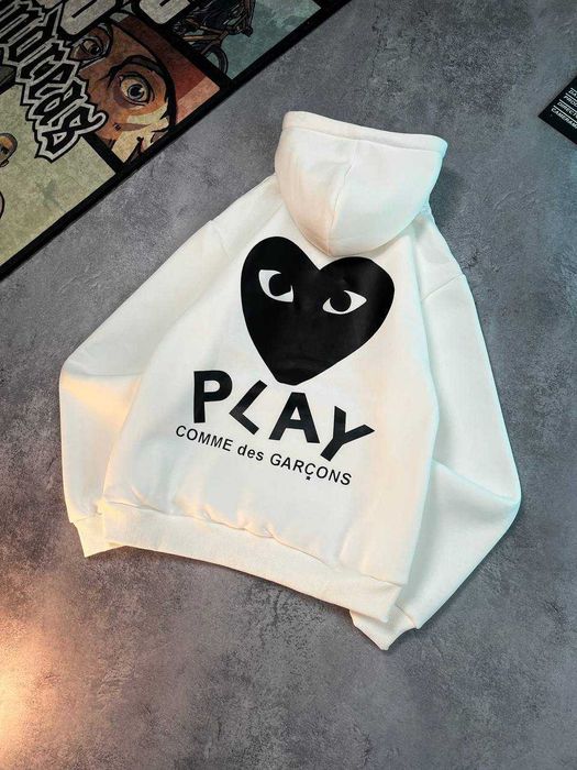 худи comme des garcons play