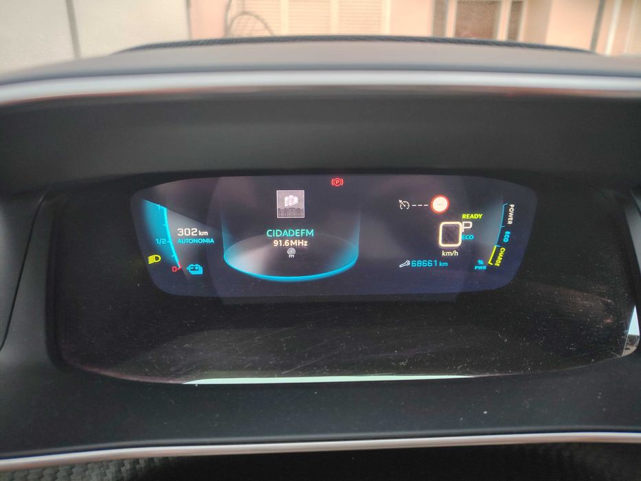 Peugeot e 208, garantia baterias 8 anos ou 160 000 km