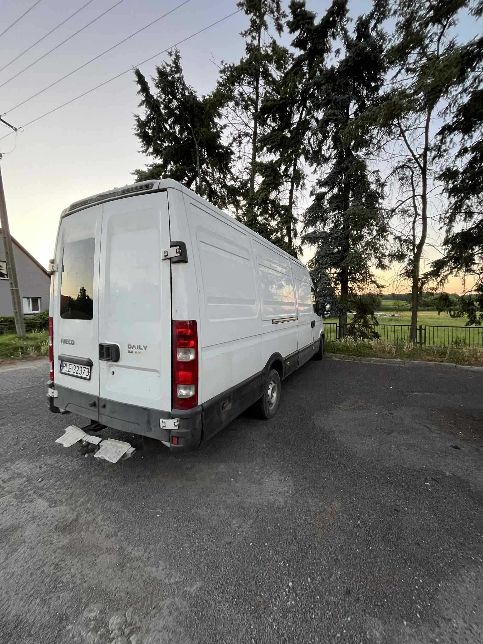 2008 iveco 35s14