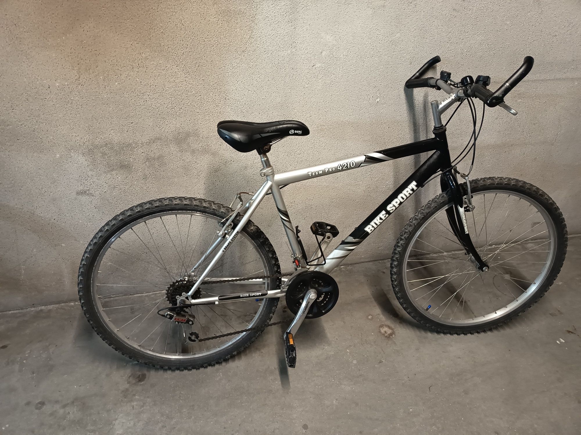 2 Bicicletas GT Agressor e Teams Pro 4210